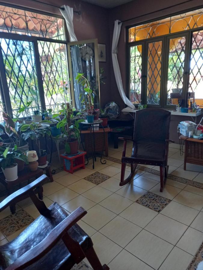 Hostel Kimmell / Hostal Familiar La Casita De Los Kimmell Лас-Таблас Экстерьер фото