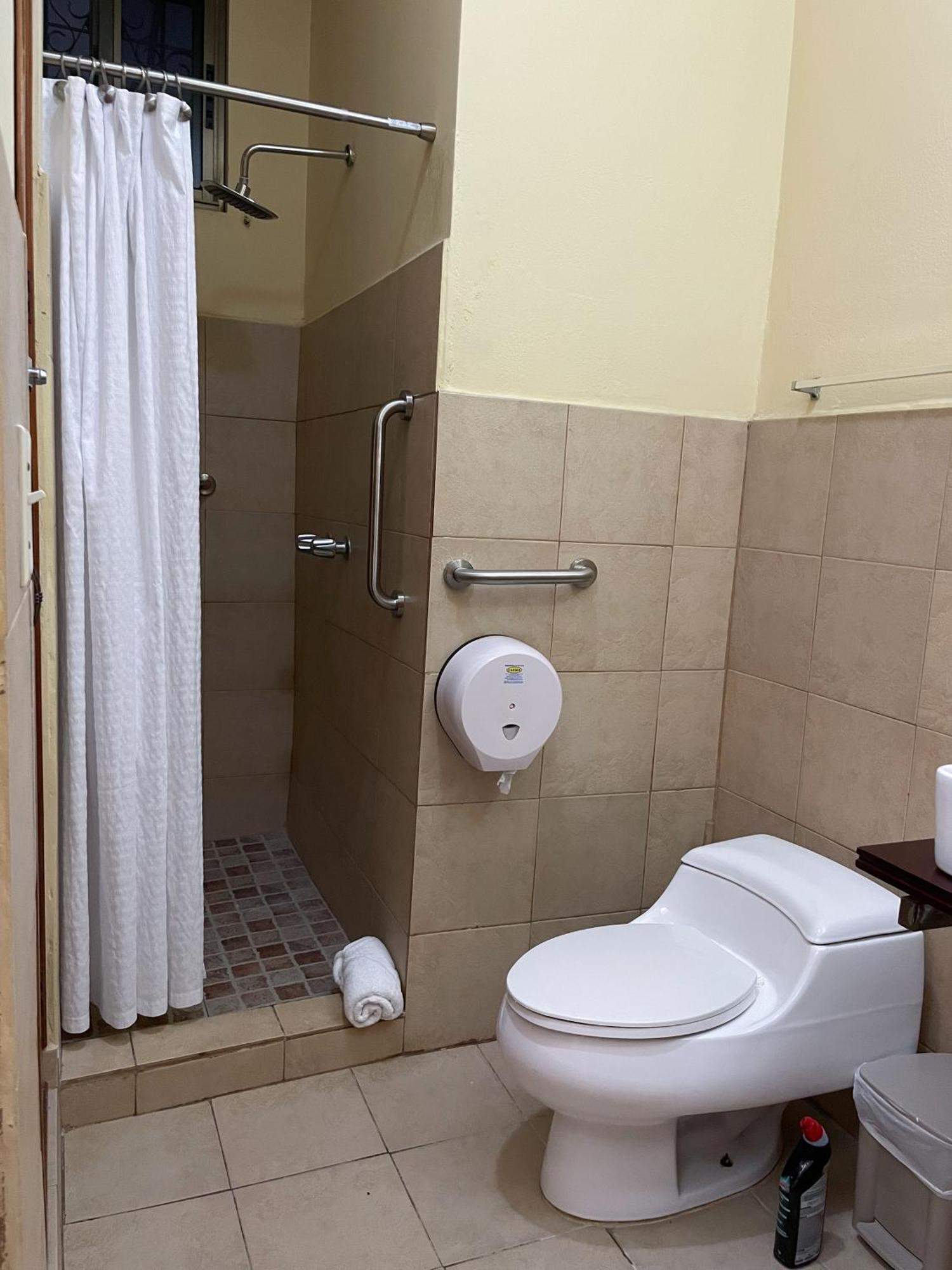 Hostel Kimmell / Hostal Familiar La Casita De Los Kimmell Лас-Таблас Номер фото